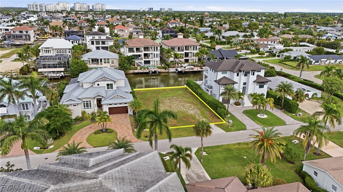 469 Trade Winds Avenue Naples, FL 34108 - Photo 8 of 24