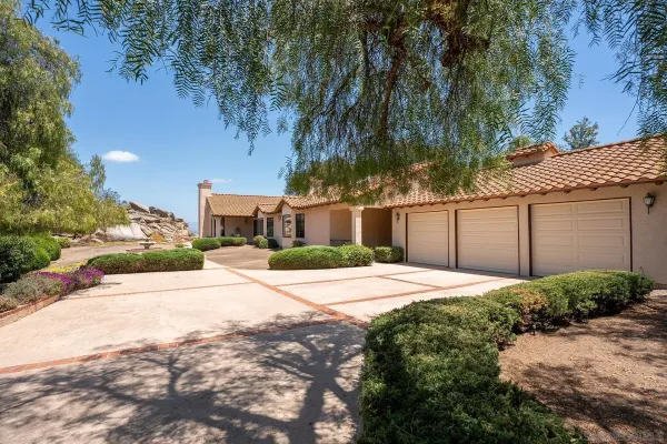 $949,000 | 9522 Sage Hill Way, Escondido, CA 92026