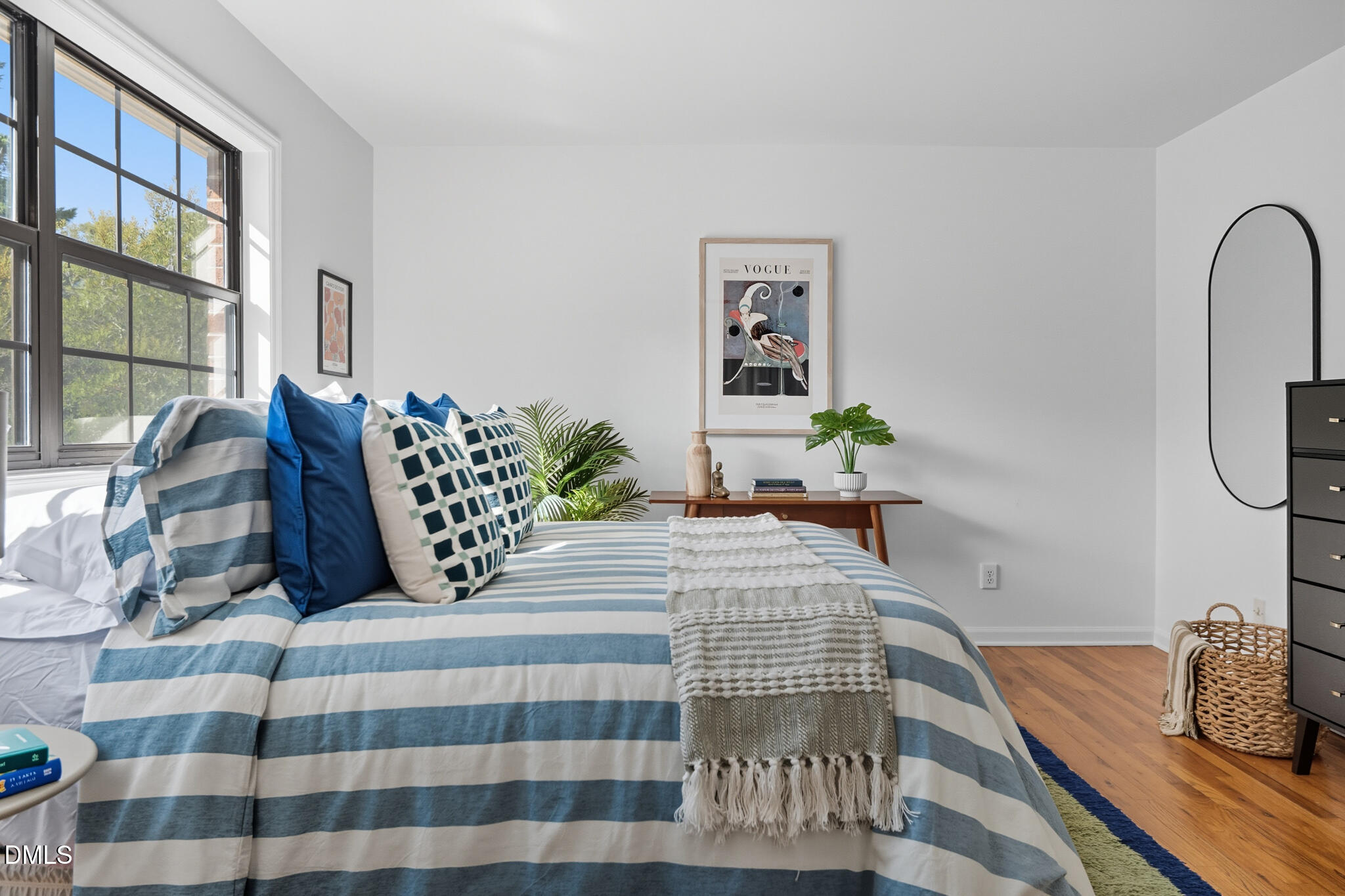 105 Fidelity Street, Unit B9 Carrboro, NC 27510 - Photo 26 of 50 a living room with furniture and a potted plant