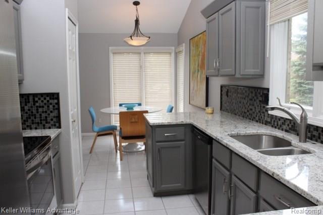 21530 River Ridge Court Farmington Hills, MI 48335 - Photo 16 of 64
