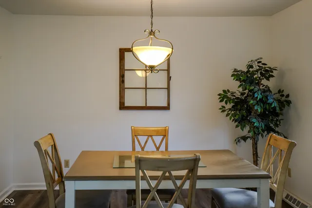 $2,250 | 3361 North Talley Road, Columbus, IN 47203