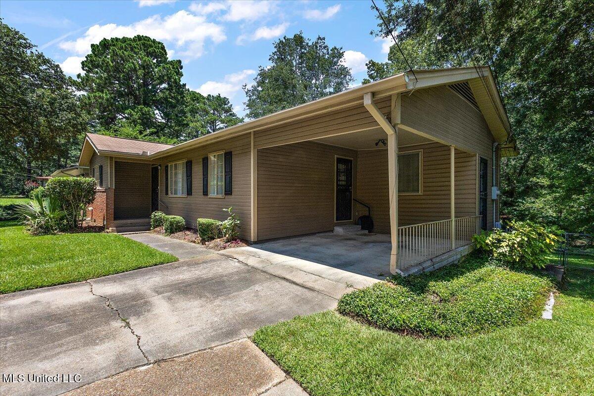 216 Pine Ridge Road Jackson, MS 39206 - Photo 3 of 22 03-3HTP1695