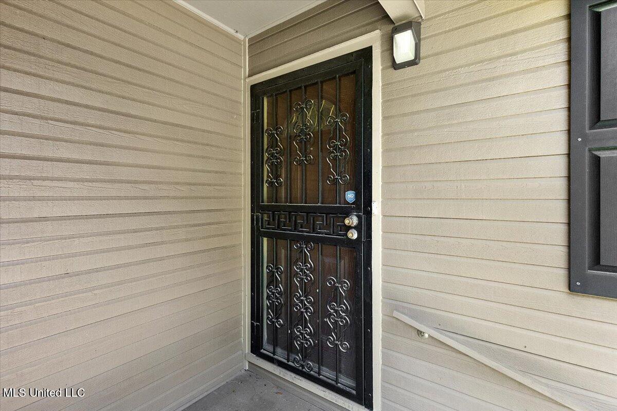 216 Pine Ridge Road Jackson, MS 39206 - Photo 4 of 22 04-3HTP1698