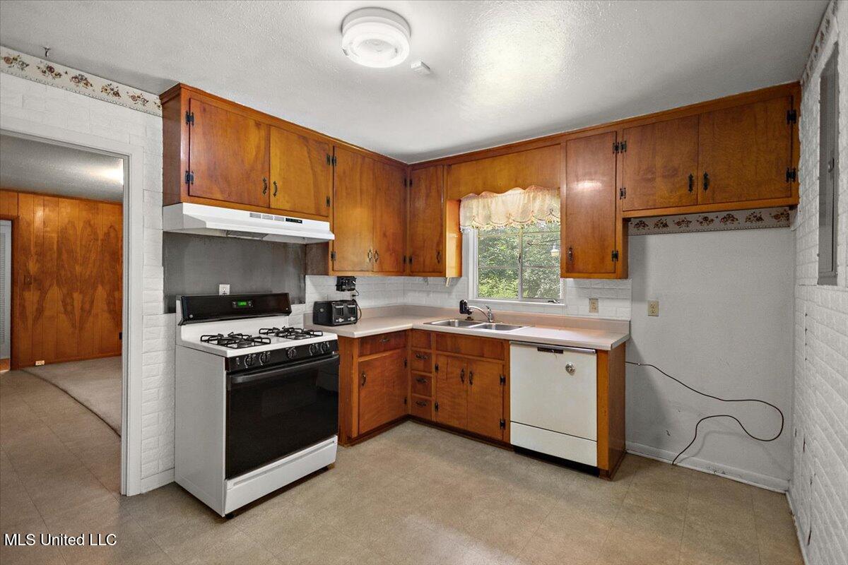 216 Pine Ridge Road Jackson, MS 39206 - Photo 9 of 22 09-3HTP1742