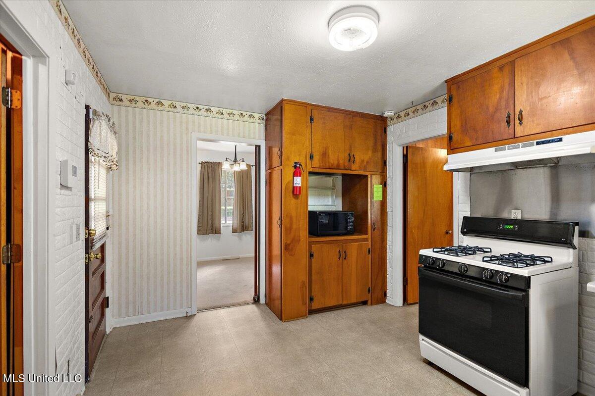 216 Pine Ridge Road Jackson, MS 39206 - Photo 10 of 22 10-3HTP1745