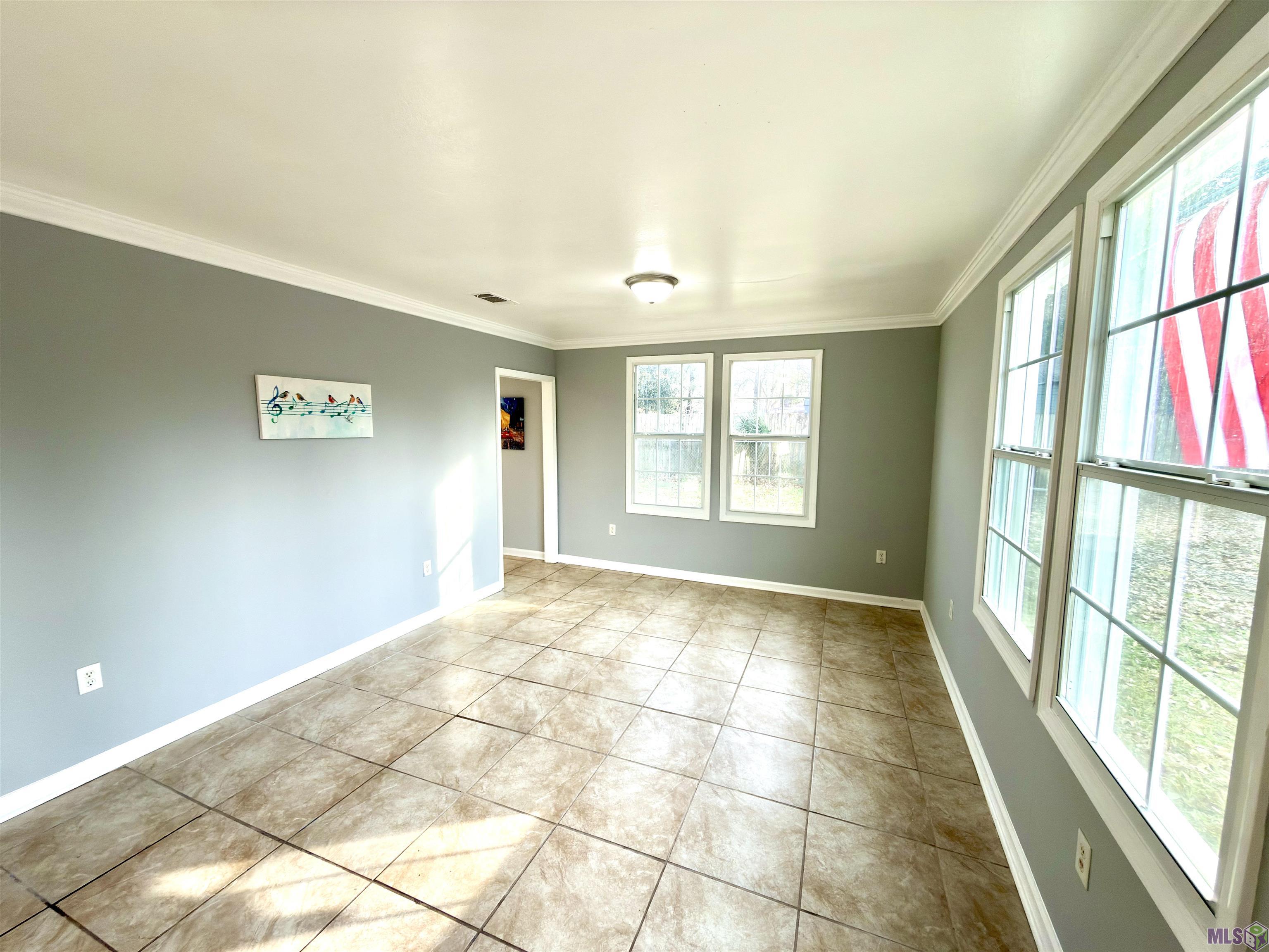 5238 Dickens Drive Baton Rouge, LA 70812 - Photo 2 of 19