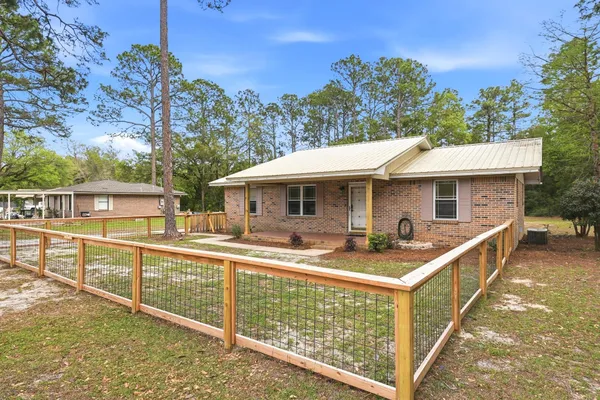 $325,000 | 1934 Co Highway 3280, Freeport, FL 32439