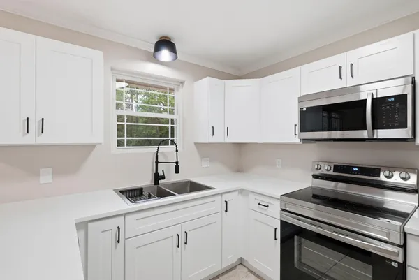 $325,000 | 1934 Co Highway 3280, Freeport, FL 32439