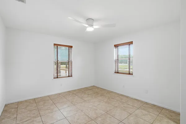 $325,000 | 1934 Co Highway 3280, Freeport, FL 32439