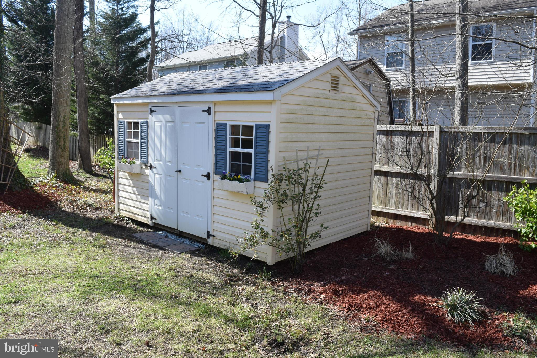920 Williams Cove Edgewater, MD 21037 - Photo 22 of 30 Shed w/flower boxes