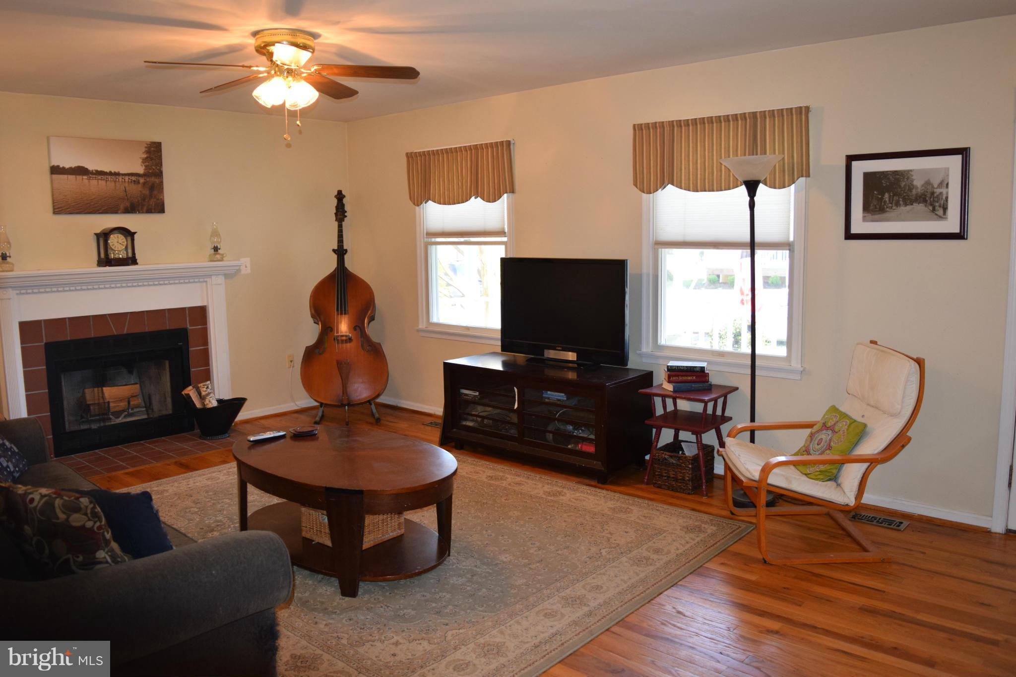 920 Williams Cove Edgewater, MD 21037 - Photo 5 of 30 Living Room