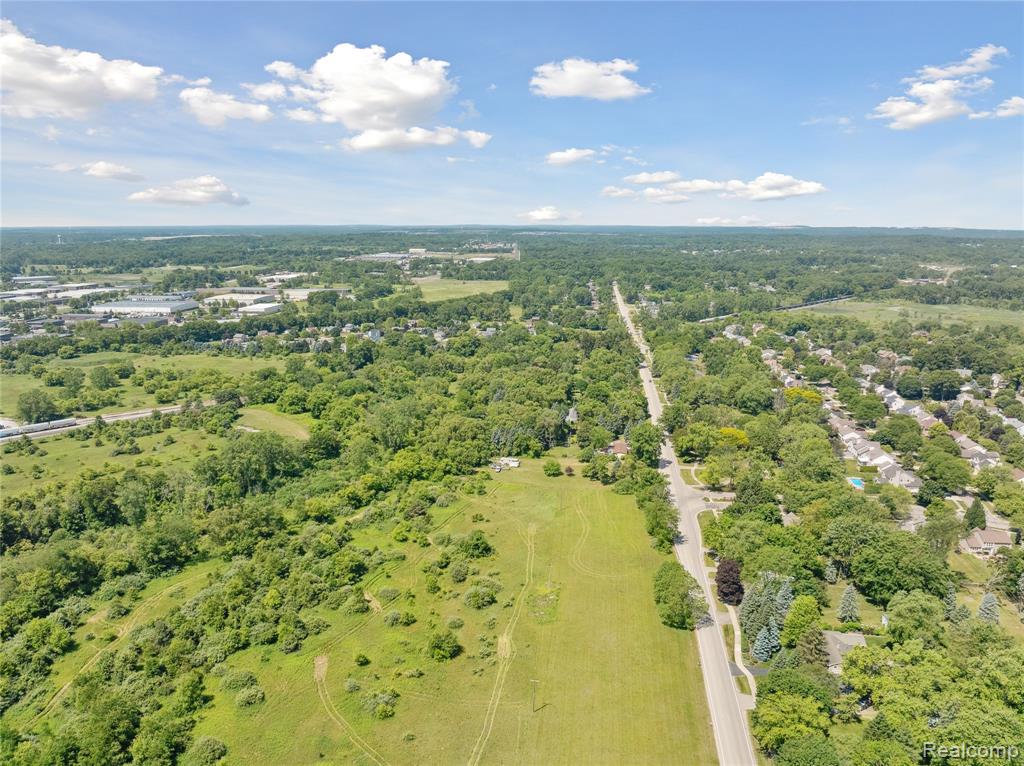 3395 West Maple Road Wixom, MI 48393 - Photo 45 of 50