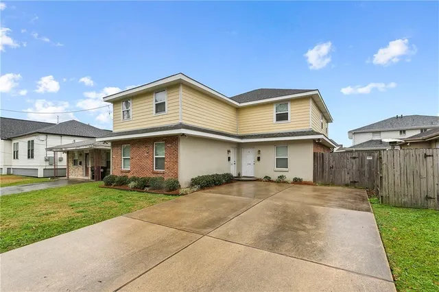 $2,000 | 6540 Fleur De Lis Drive, New Orleans, LA 70124