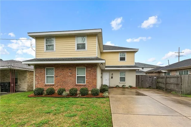 $2,000 | 6540 Fleur De Lis Drive, New Orleans, LA 70124