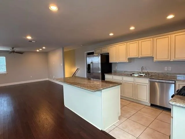 $2,000 | 6540 Fleur De Lis Drive, New Orleans, LA 70124