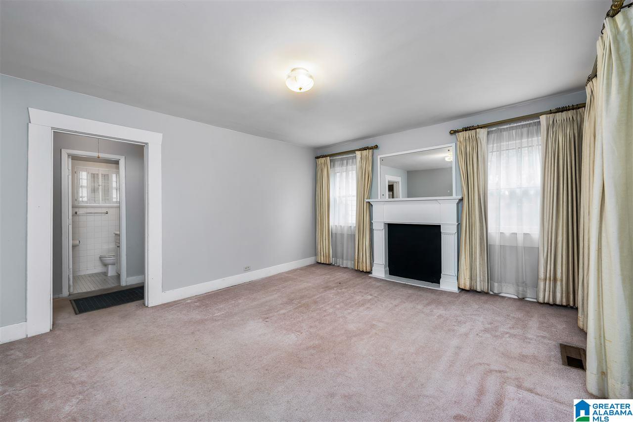 328 Crumly Chapel Road Birmingham, AL 35214 - Photo 6 of 21