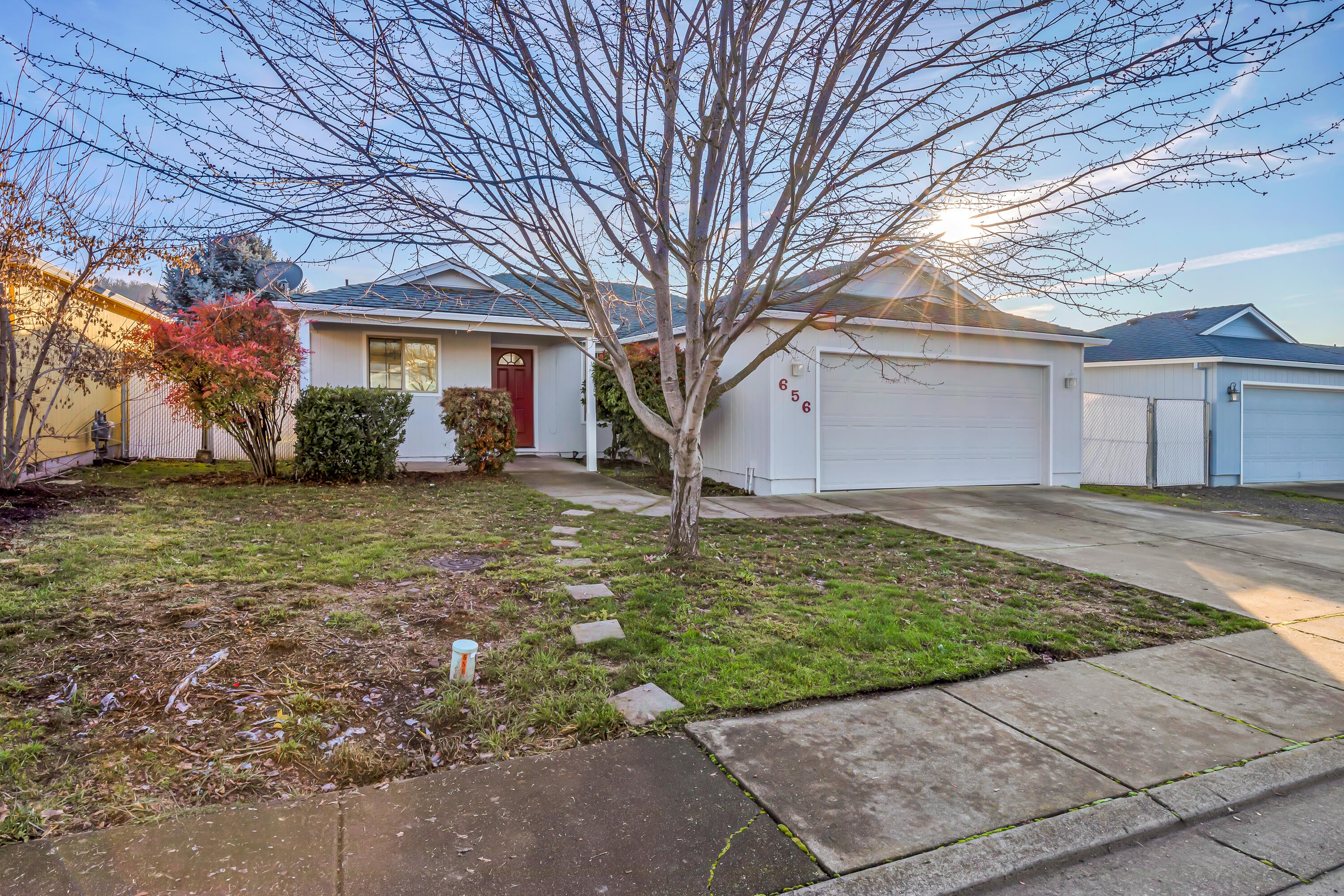 656 Andrea Way Eagle Point, OR 97524 - Photo 25 of 25 9R9A3187