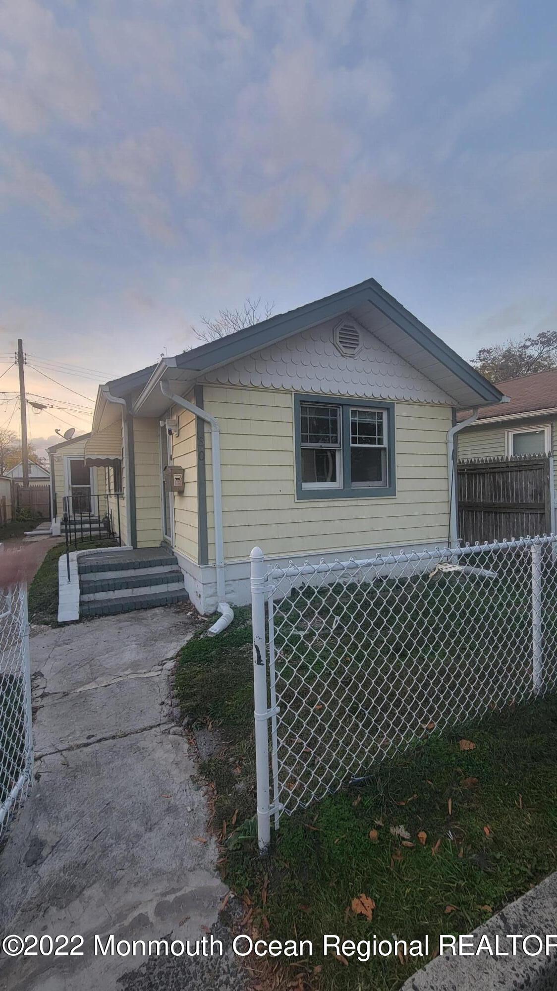 30 Seaside Place, Keansburg, NJ 07734 Compass