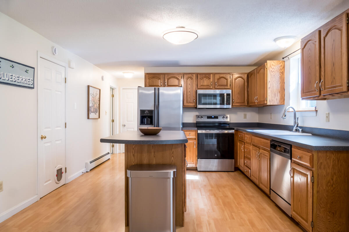 451 Pownal Road Freeport, ME 04032 - Photo 4 of 57 10-Kitchen (2 of 7)