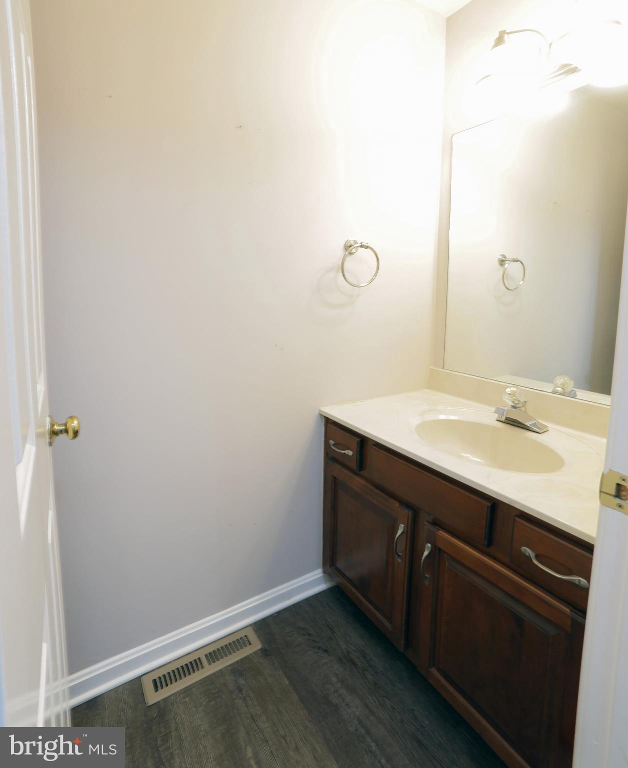 2017 C Raleigh Road Hummelstown, PA 17036 - Photo 34 of 36 Powder room