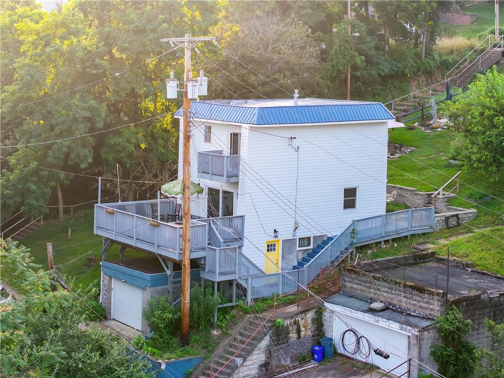 154 Henderson Street Pittsburgh, PA 15212 - Photo 28 of 31 an aerial view of a house with a yard