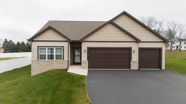 $394,900 | 501 Teri Lee Lane, Orfordville, WI 53576