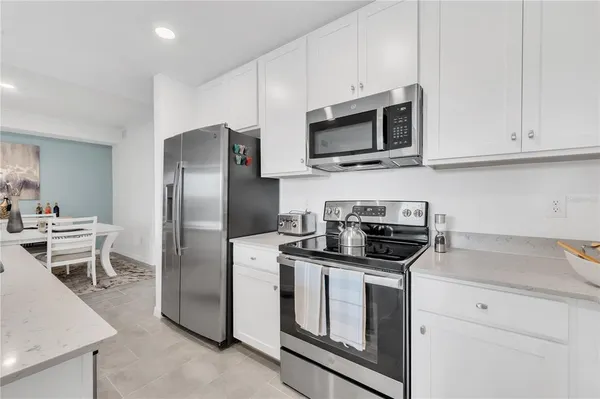 $2,300 | 18114 Gawthrop Drive, Unit 201, Lakewood Ranch, FL 34211
