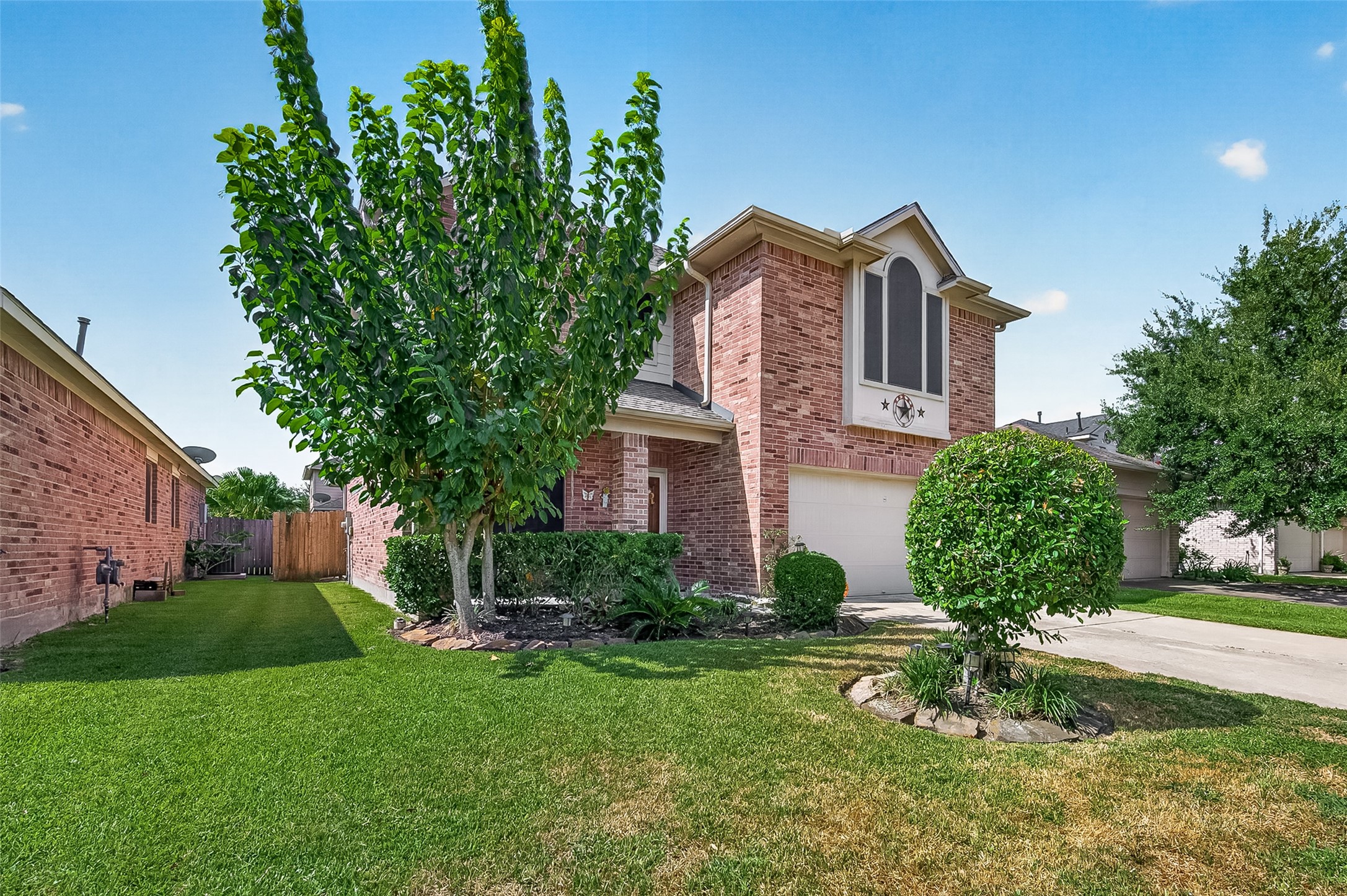 15734 Flagstone Walk Way Houston, TX 77049 - Photo 4 of 47 Gallery Image 4