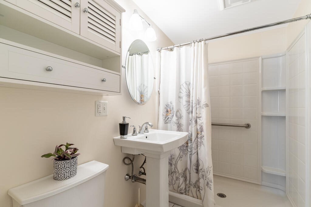 89 Partridge Street Boston, MA 02132 - Photo 17 of 26