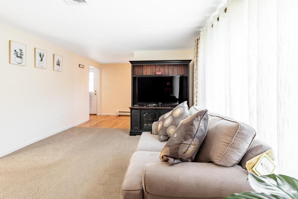 89 Partridge Street Boston, MA 02132 - Photo 4 of 26