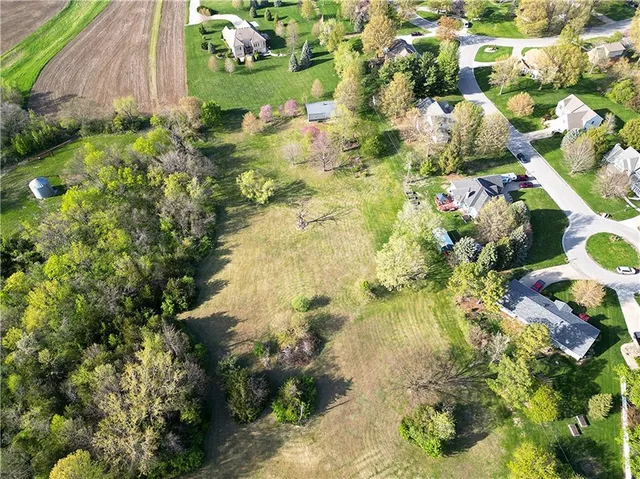 $620,000 | 1502 Hillcrest Court, Atchison, KS 66002