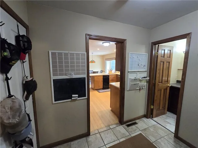 $620,000 | 1502 Hillcrest Court, Atchison, KS 66002