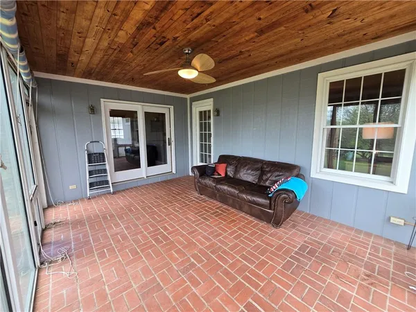 $620,000 | 1502 Hillcrest Court, Atchison, KS 66002