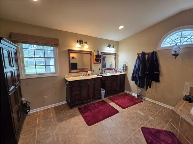 $620,000 | 1502 Hillcrest Court, Atchison, KS 66002