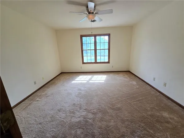 $620,000 | 1502 Hillcrest Court, Atchison, KS 66002