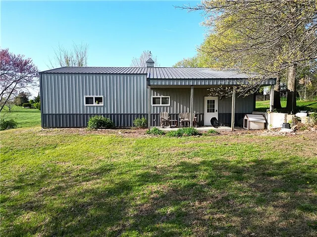 $620,000 | 1502 Hillcrest Court, Atchison, KS 66002