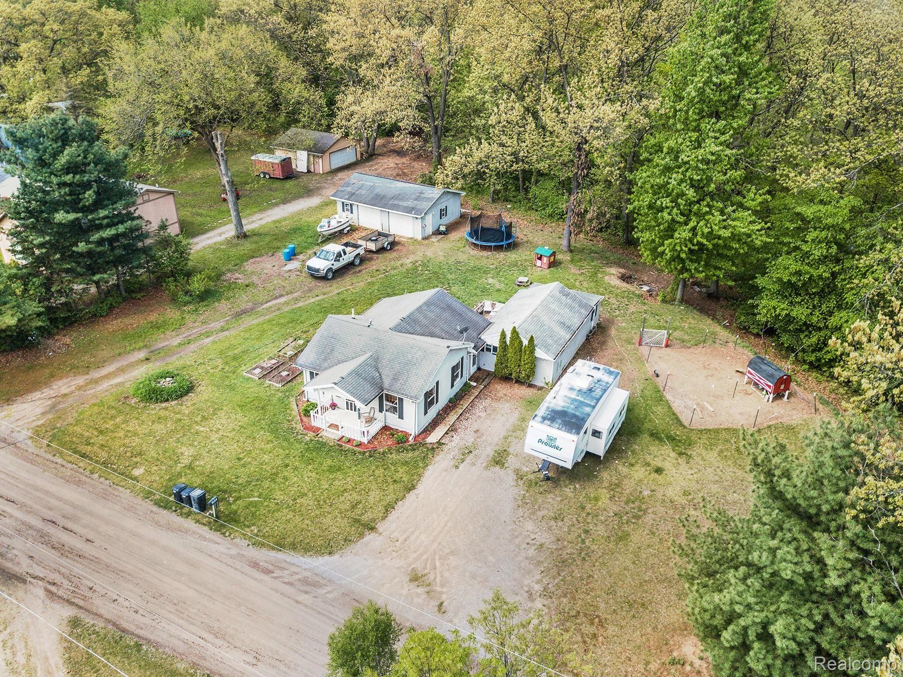 15114 Ripple Drive Linden, MI 48451 - Photo 16 of 23 09 - Aerial 1.jpg