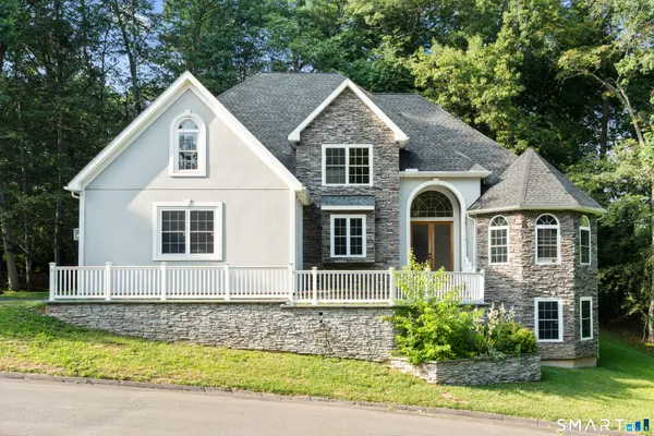 $729,900 | 1 Walters Way, Windsor, CT 06095