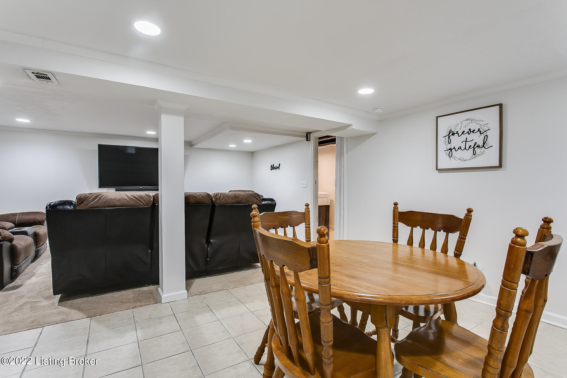 290 Overlook Road Louisville, KY 40229 - Photo 24 of 37 290 Overlook Rd-25