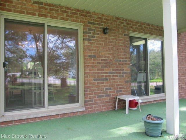 29666 Middlebelt Road, Unit 5 Farmington, MI 48334 - Photo 1 of 11 back2