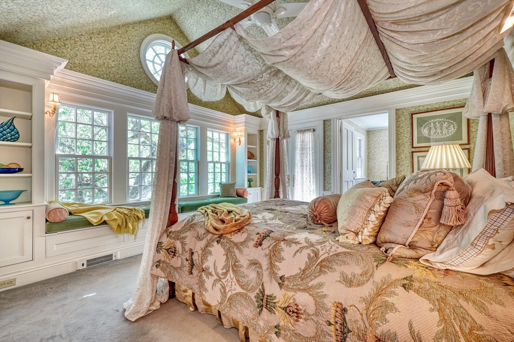 360 Dover Road Westwood, MA 02090 - Photo 20 of 41 Gallery Image 20