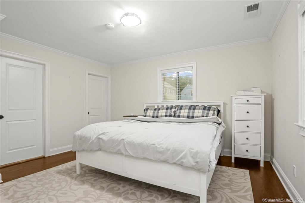 10 Harvann Road Norwalk, CT 06850 - Photo 12 of 32