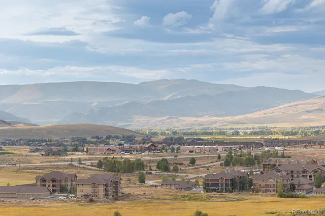 a view of city view and ocean view