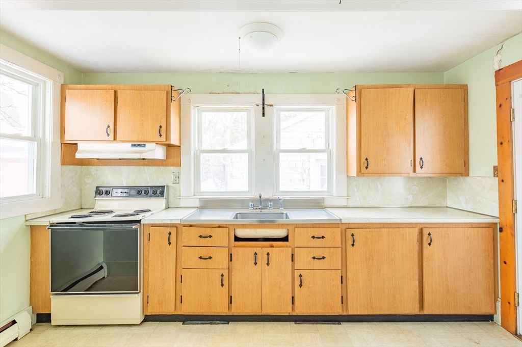 9 Oxbow Road Falmouth, MA 02536 - Photo 6 of 25