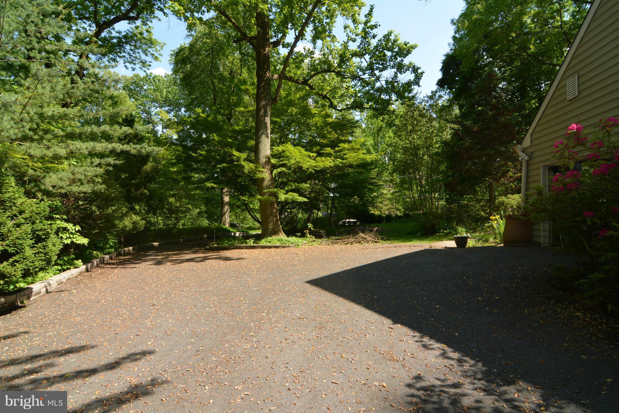 526 Epping Forest Road Annapolis, MD 21401 - Photo 21 of 30 Plenty of Parking for Parties!