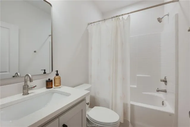 $4,200 | 264 Richards Street, College Station, TX 77840