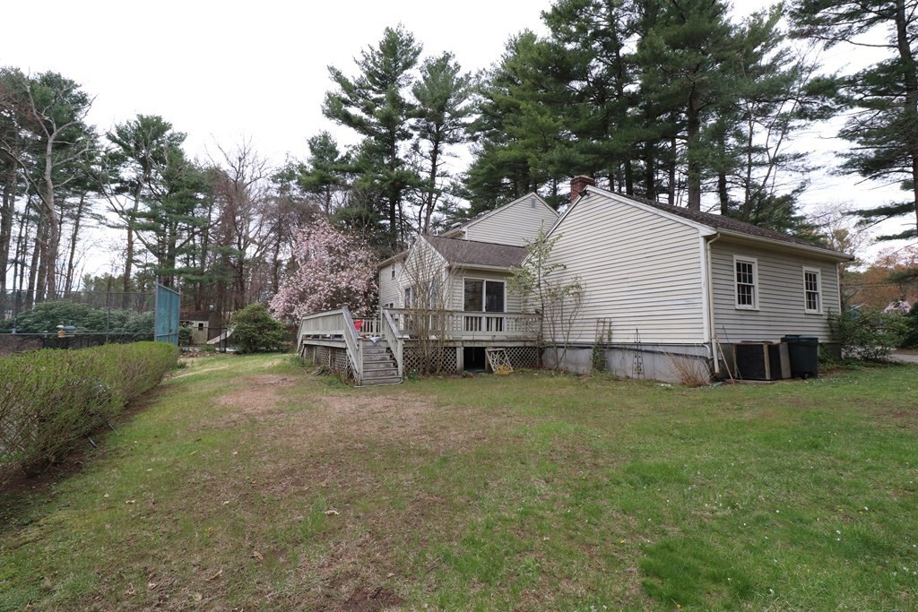 41 Stanhope Drive Norfolk, MA 02056 - Photo 2 of 4