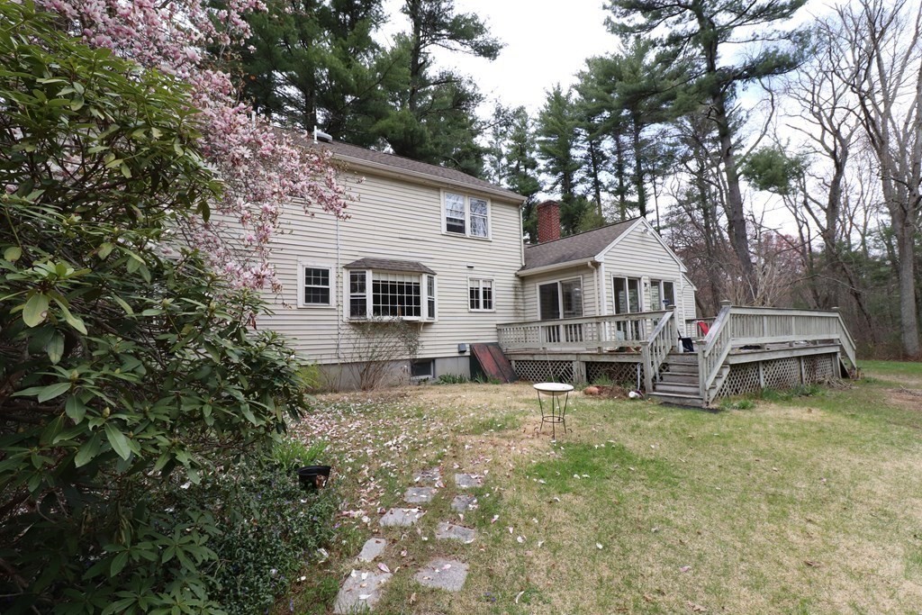 41 Stanhope Drive Norfolk, MA 02056 - Photo 3 of 4