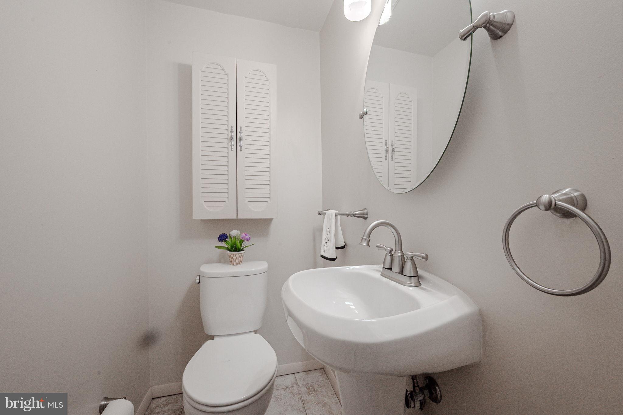 216 Morrison Road New Castle, DE 19720 - Photo 14 of 27 Powder Room