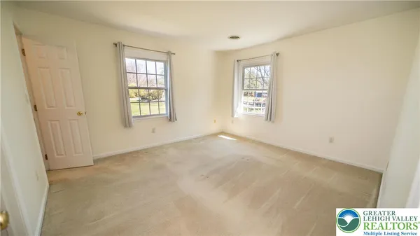 $259,900 | 4655 Cheryl Drive, Bethlehem, PA 18017